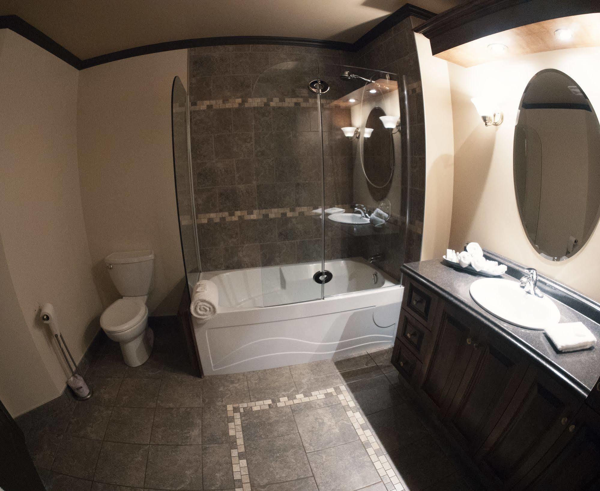 Hotel Le Voyageur เซปต์-อีลส์ ภายนอก รูปภาพ